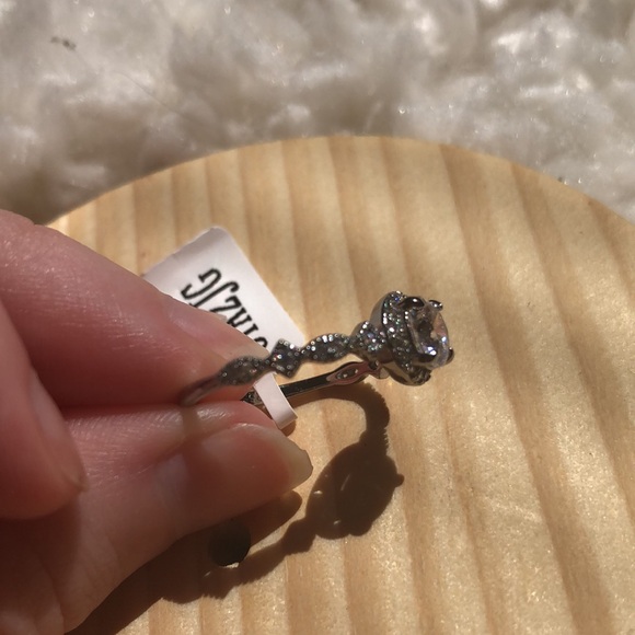 NWT Charmed Aroma Silver Ring Size 8 - Picture 4 of 6